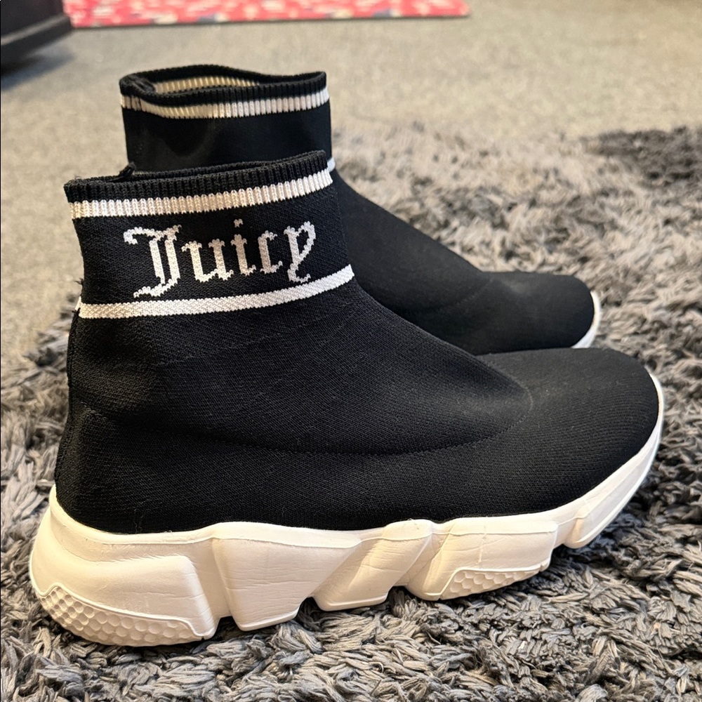 EUC* Juicy Couture Sneakers sz 7